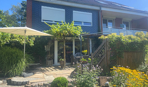 From private owner, without agent: End terraced house with conservatory