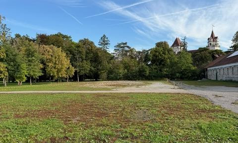 Exklusive aufgeschlossene Baugrundstücke in Ebreichsdorf direkt am Schlosspark gelegen!