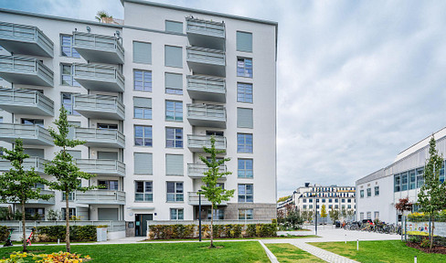 Business apartment with high-quality furnishings and roof terrace