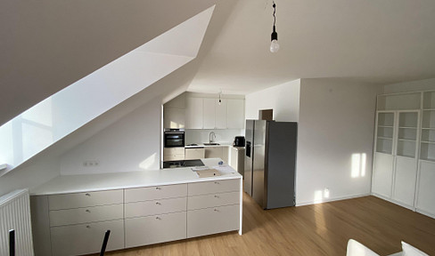 Newly renovated 3-room apartment for sale in Bad Traunstein.