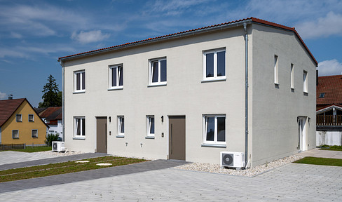 Petzkofen 38B, 93089 Aufhausen, Germany.