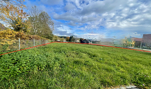 Family-friendly dream plot without building obligation - idyllic village location