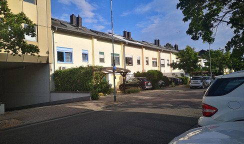 Exclusive renovated mid-terrace house in 63263 Neu-Isenburg " Ready to move in" Energy D 110