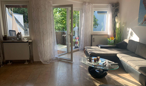 Bright 5-room apartment / spacious house in 63263 Neu-Isenburg. "Move-in ready." Energy efficiency rating: D. 110 [presumably referring to square meters or another unit of measurement].