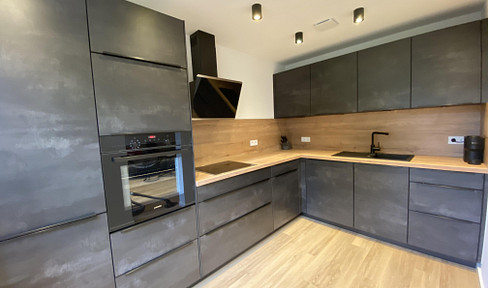 Stilvoll renovierte & voll möblierte 2,5-Zimmer-Wohnung in zentraler Lage Münchens