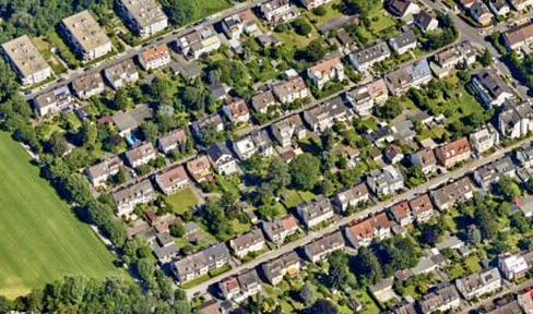 Commission-free!!: Multi-purpose property, suitable for living, working, or as an investment property,….