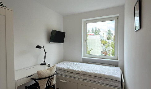 Room for rent in a shared apartment in Giesing, Munich. The apartment has been completely renovated and is part of a 4-person flatshare.
