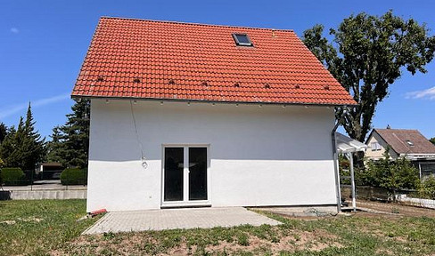 Renovated detached house, reduced VAT rate of 270%, new heating system, 5 rooms, full basement.
