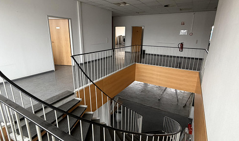 638 sqm office/seminar/conference space ready for occupancy optional + 750 sqm commercial hall