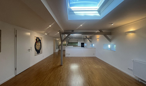 Fantastic maisonette with 5 rooms - art, history and living comfort on 2 levels