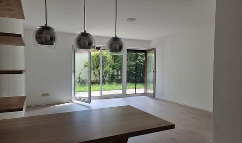 Quiet, sunny 2-room garden apartment - 59 sqm - with south-facing terrace in the north of Munich