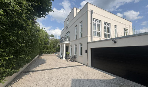 Mediterranean city villa in the composers' quarter