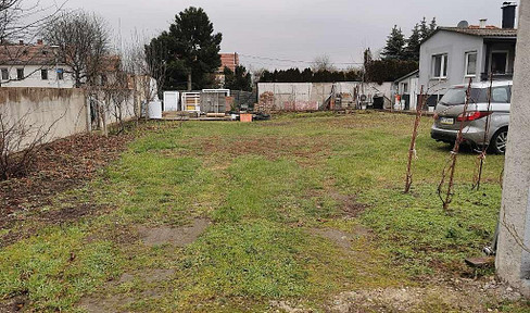 Building permit-approved land: EUR 170,000 + Project, building permit, and connections: EUR 35,000.