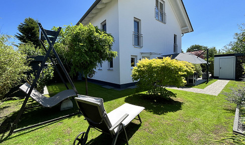 Modern and energy-efficient A+ DHH in Brunnthal - from private owner