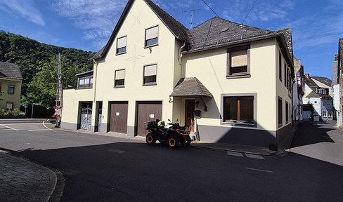 Zwei Familienhaus an der Mosel zu Verkaufen