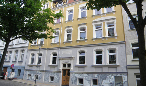 helle, warme 3-Zi.-Whg., Hof/Südgarten
