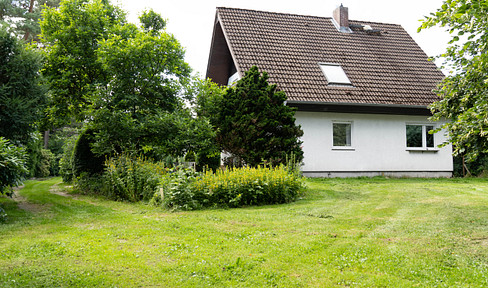 Einfamilienhaus mit zusätzlichem Bauplatz in Waldrandlage