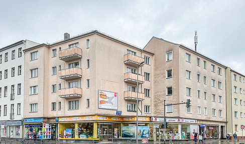 Completely renovated one-bedroom apartment with a balcony, located opposite the Wröhmännerpark.