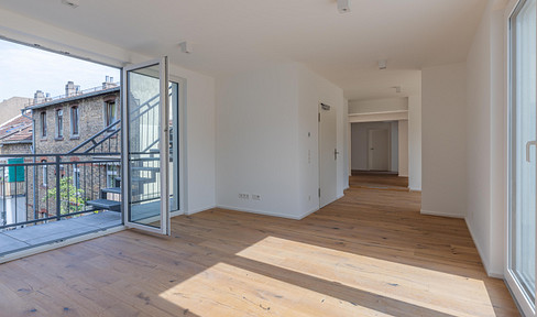 Exclusive penthouse with 5 rooms and spacious roof terrace