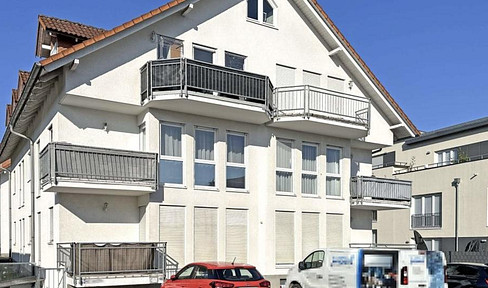 Bright furnished 1.5 room apartment with private entrance and parking space
