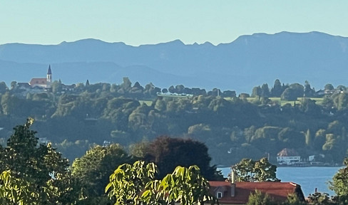 Top family villa in central location with lake view in Starnberg