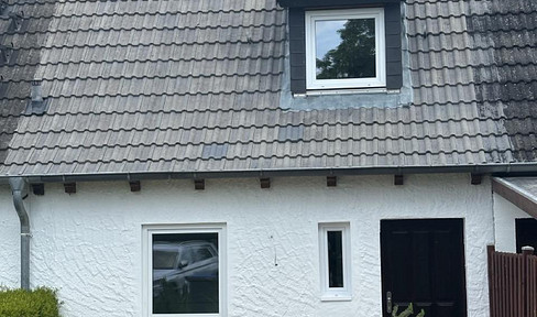 Mid-terrace house with new shine in attractive surroundings