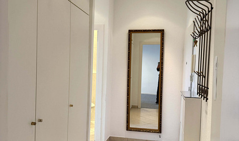 Stylish apartment in a prime location on Kurfürstendamm (available for a fixed term until September 2028).