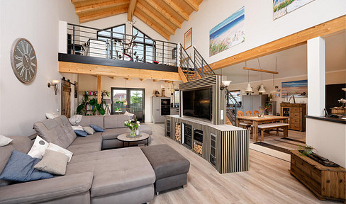 Architect-designed house (2023) with gallery & approved accessory dwelling unit – Energy efficiency rating A+, ready for occupancy, close to nature.