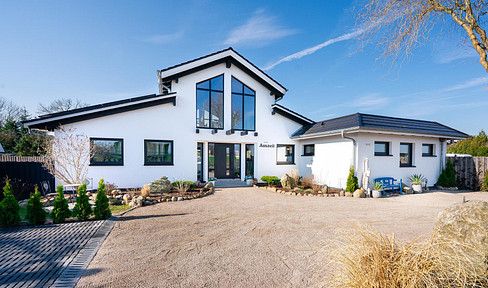 Architect-designed house (2023) with gallery & approved accessory dwelling unit – Energy efficiency rating A+, ready for occupancy, close to nature.