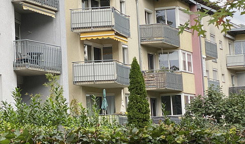 SPITZENLAGE Wohnung und Garage - ruhig am Park und doch zentral