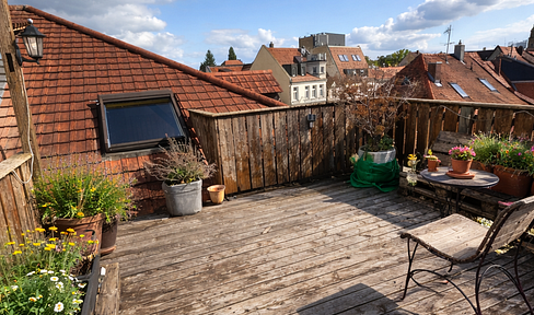 Stylish loft apartment with a large rooftop terrace and panoramic views over Erlangen.