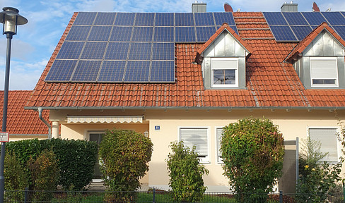 Spacious DHH with beautiful garden in a quiet location overlooking the fields