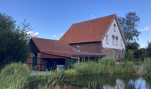 Large house with great views in the district of Schaumburg.