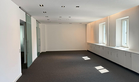 Münchner Freiheit – Modern office space in a prime location.