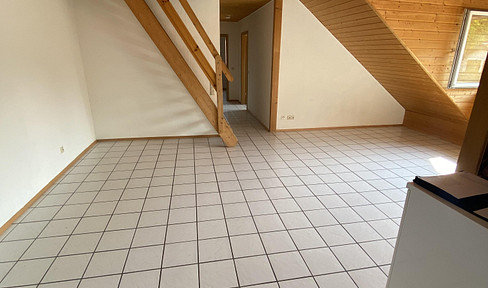 Helle Dachgeschosswohnung in Kuchen