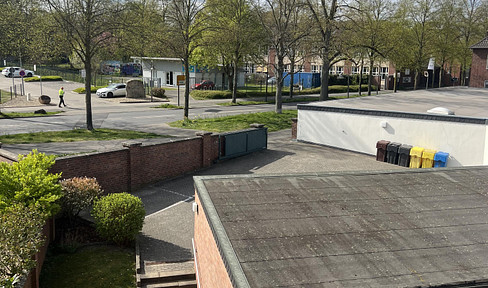 Stadtwohnung mit kleinem Garten