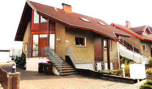 Exklusives freistehendes Architekten-/ Mehrfamilienhaus mit Einfamilienhaus-Charakter