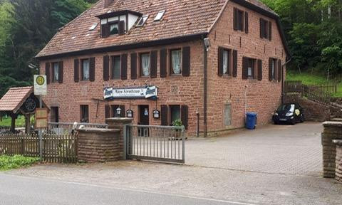 Alleinlage im Pfälzer Wald - Gewerbe, Eventlocation, Hundezucht - hier ist alles ist hier möglich.