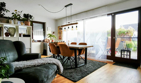 Spacious first floor apartment with garden and garage