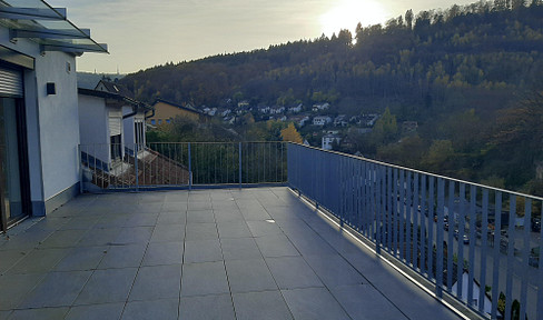 Neubau Maisonette mit Charme eines Einfamilienhauses und großer Aussichtsterrasse
