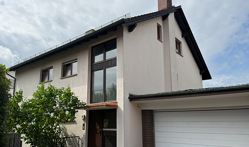 Schöne Dachgeschoss Wohnung in Glattbach (Aschaffenburg)