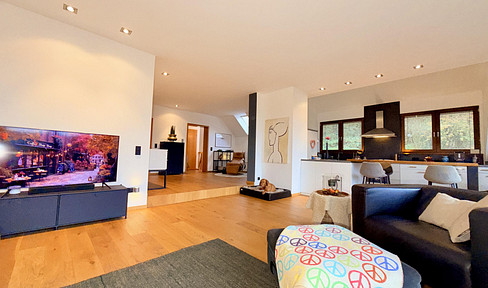 Zweifamilienhaus in sonniger Hanglage mit herrlichem Weitblick