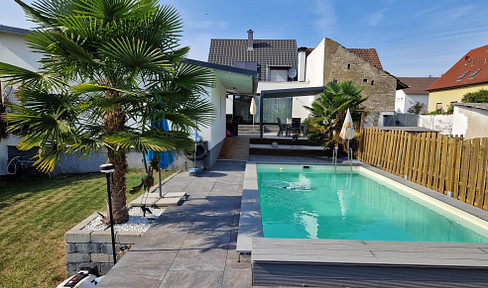 Beautiful semi-detached house with a vacation feeling