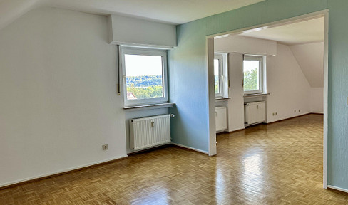 Gedämmte, helle Dachgeschosswohnung, 3 Zimmer + Arbeitszimmer mit Panoramablick auf der Bellevue