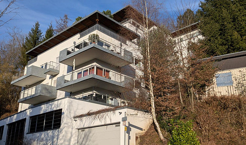 Modern 3-room apartment in Rösrath with a beautiful view.