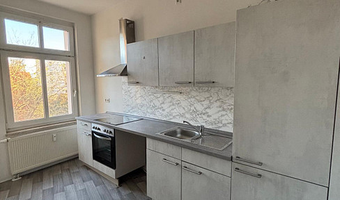 Bright modern 3-room apartment with fitted kitchen & elevator in a central location in Magdeburg