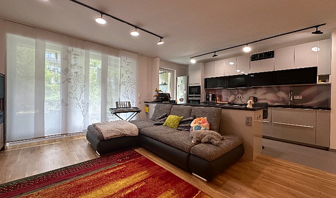 !!!VERMIETET!!! 3-Zi. möbliert mit EBK, Terrasse, TG-Stellplatz & E-Ladesäule – ideal für Familien!