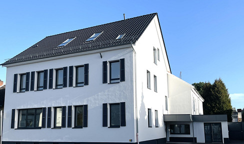 Top Lage - große 4-Zimmer Wohnung