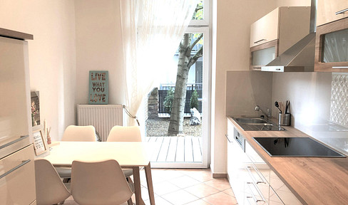 Exclusively furnished 2-room apartment in an art nouveau building