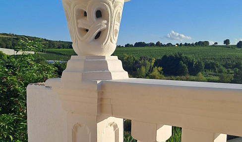 Semi-detached house in Tuscan flair with granny apartment - direct from owner